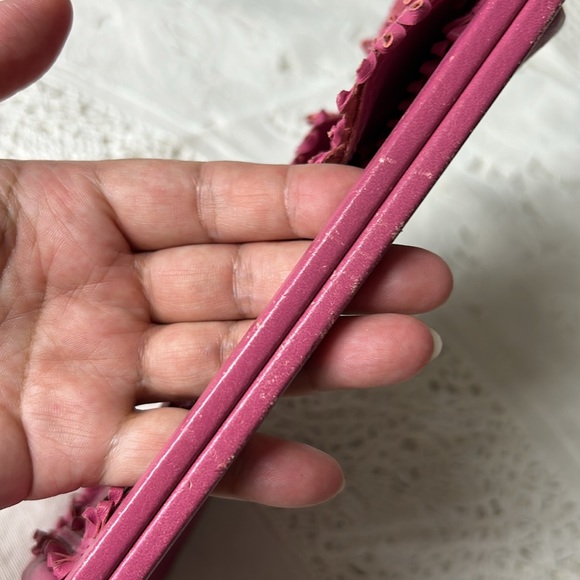 🖤Isabella Fiore Pink Leather clutch with 3D Floral Appliqué RARE - Picture 13 of 17